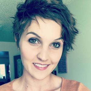 Meet your Posher, Lori